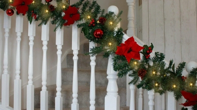 Christmas garlands for your home – do they come with lights